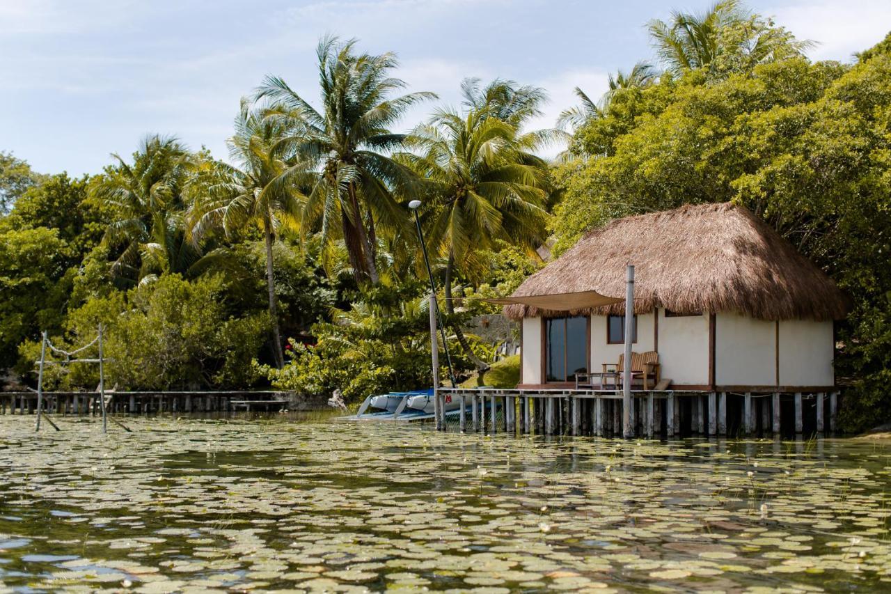 Lagoon Front Hut: Daily Cleaning, Bikes & Kayaks! Bacalar Exterior photo